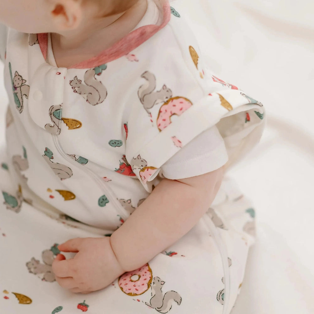 NEST DESIGNS Nest Designs Organic Cotton Removable Long Sleeve Sleep Bag 1.0 Tog Very Squirrelly fold-over mitten cuffs and zipper img 4/6