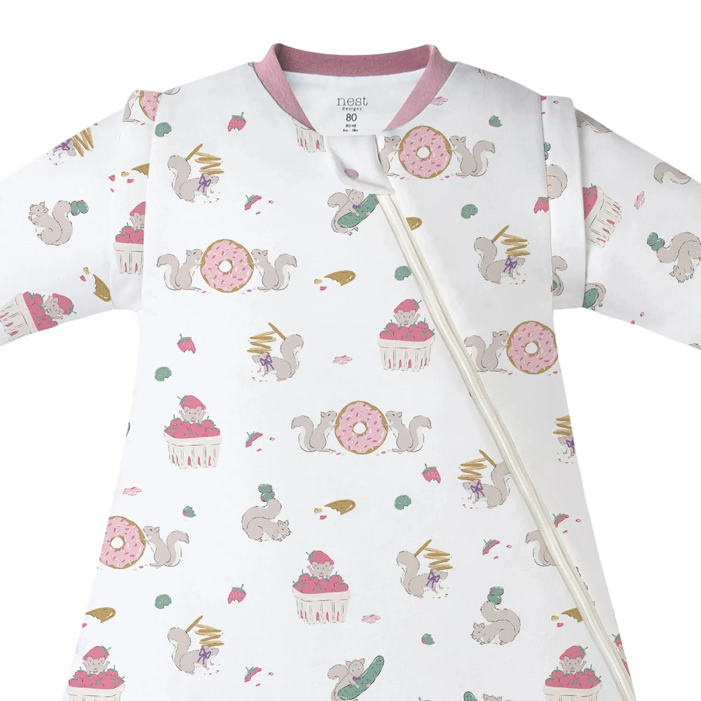 NEST DESIGNS Nest Designs Organic Cotton Removable Long Sleeve Sleep Bag 1.0 Tog Very Squirrelly Diagonal zipper closure with mauve img 5/6