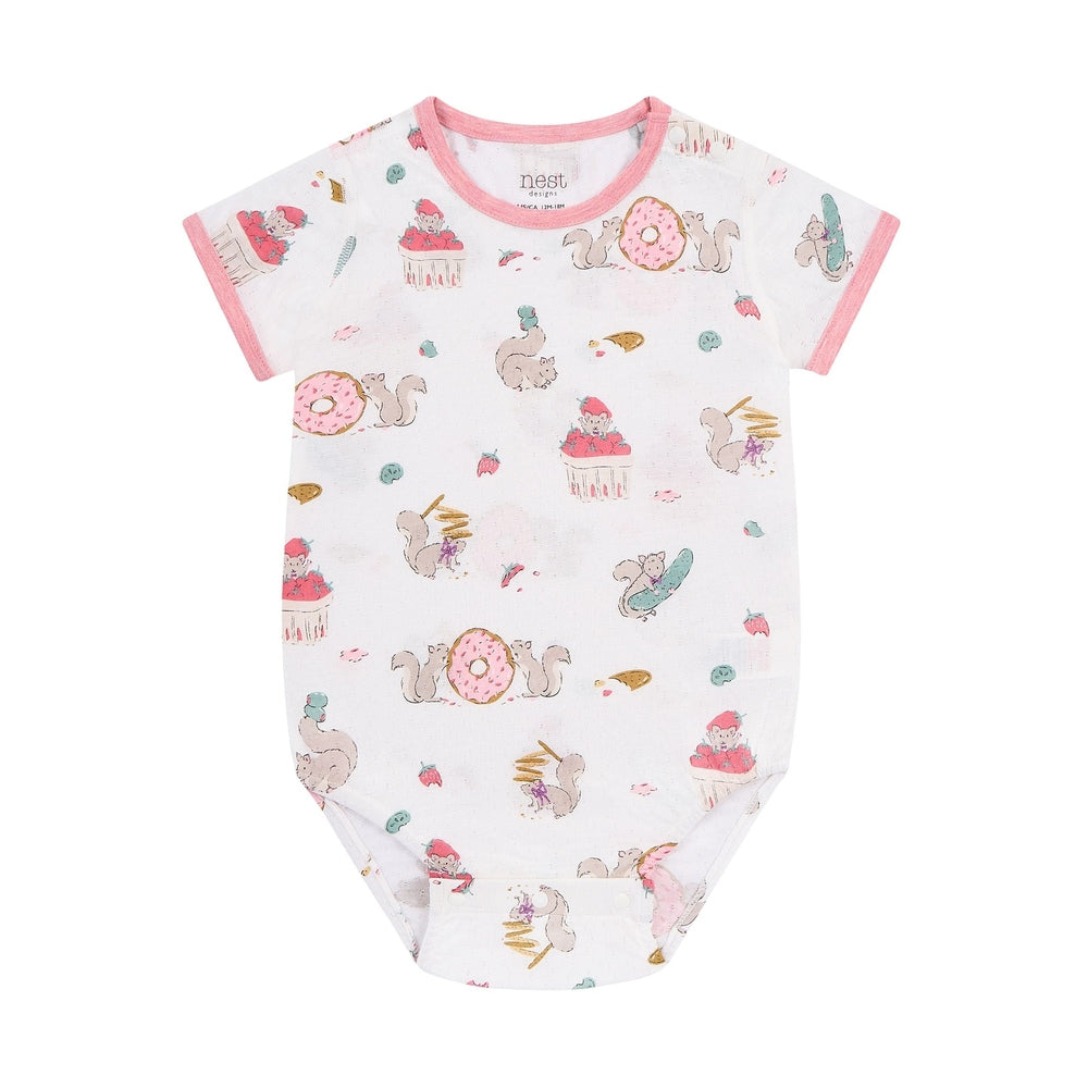 Nest Designs Short Sleeve Onesie Very Squirrelly