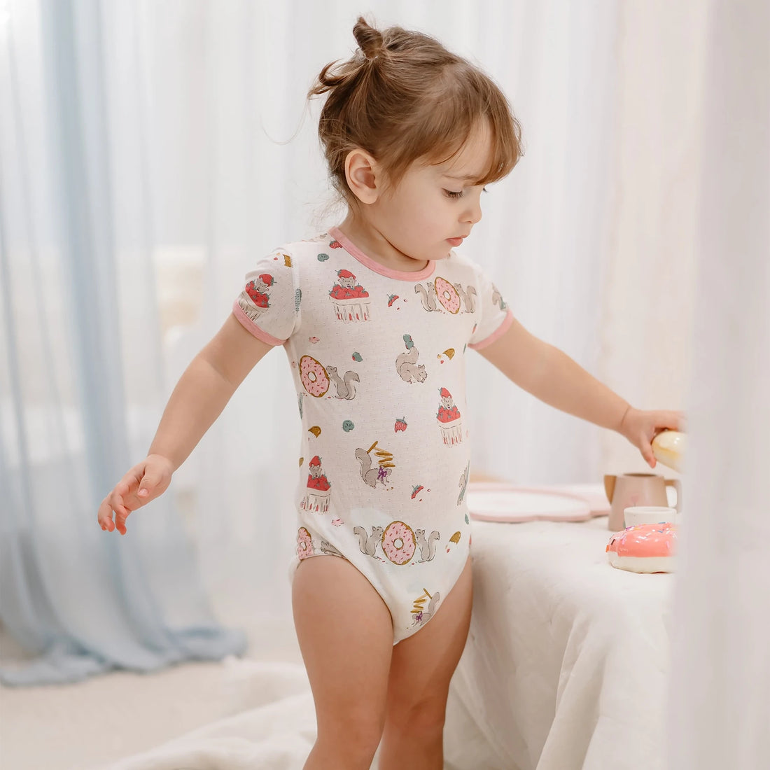 Nest Designs Short Sleeve Onesie Very Squirrelly — lifestyle