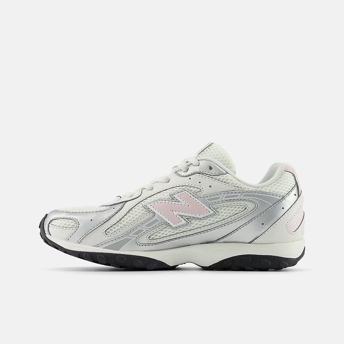 New Balance 204L Lace Shoes in White With Rosewood — inner side