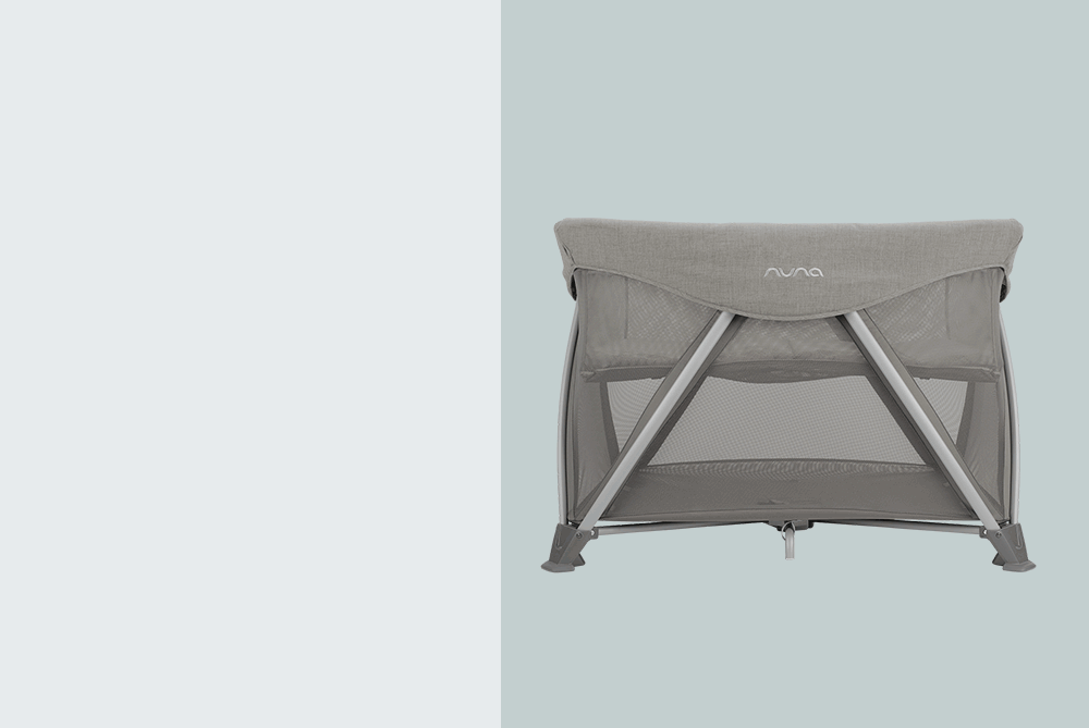Nuna SENA aire Playard — One-hand fold