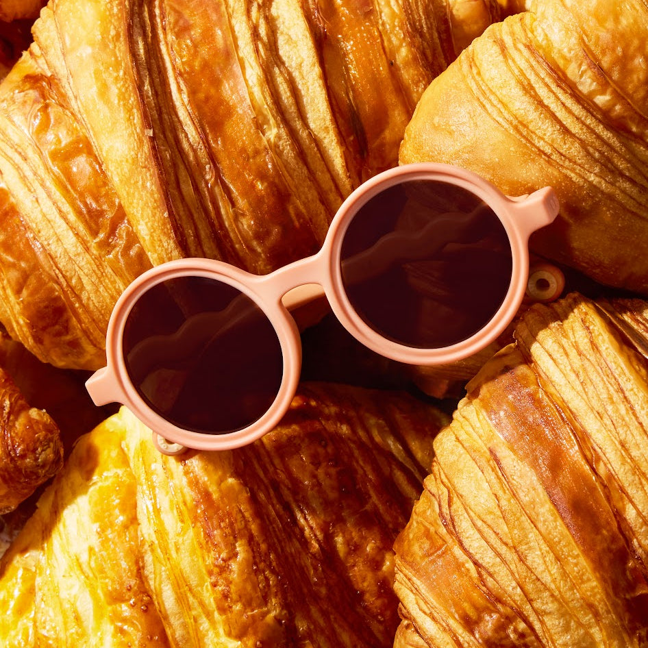Olivio CO Olivio & Co Round Sunglasses Breakfast Art Fig Pink, product view 155