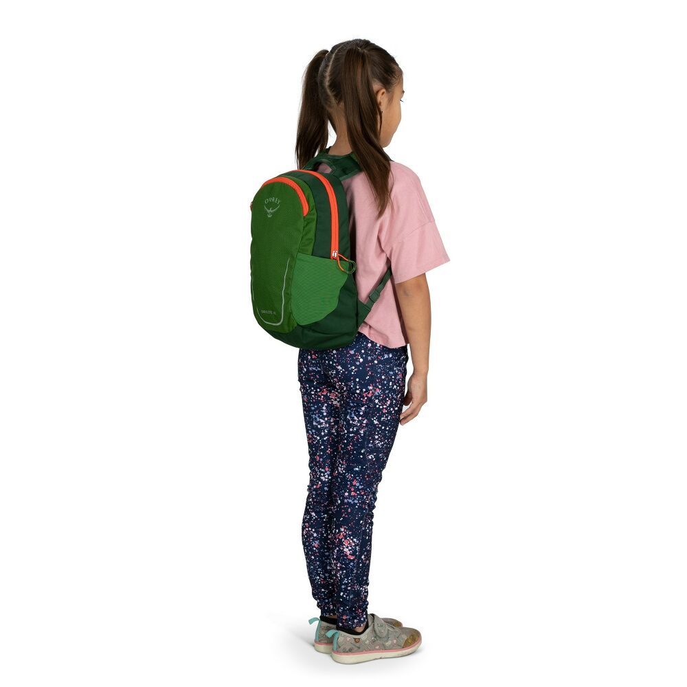 Osprey Daylite Junior Kids Backpack - lifestyle view 3