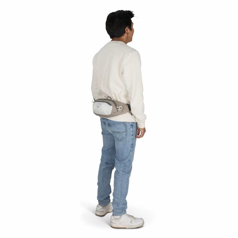 Osprey Daylite Waist Pack - Mystery White Multi lifestyle view 2