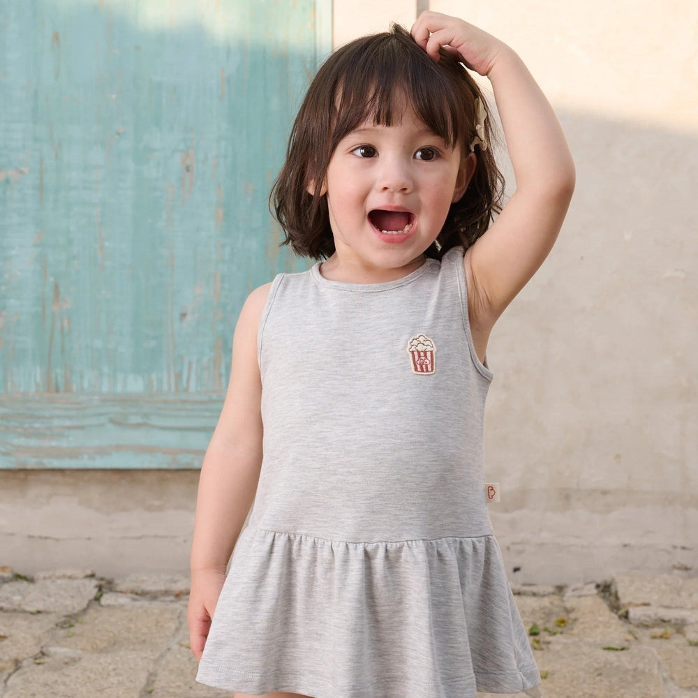 PETITE REVERY Petite Revery Baby Dress - Fog Grey sleeveless with popcorn embroidered patch and gathered skirt img 2/6