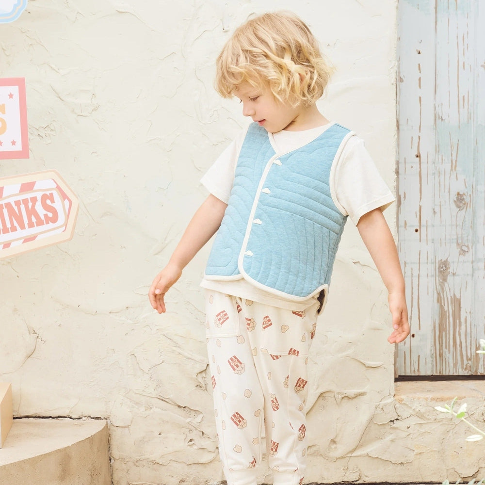 PETITE REVERY Petite Revery Joggers - Showtime cream joggers with allover food novelty print img 2/6