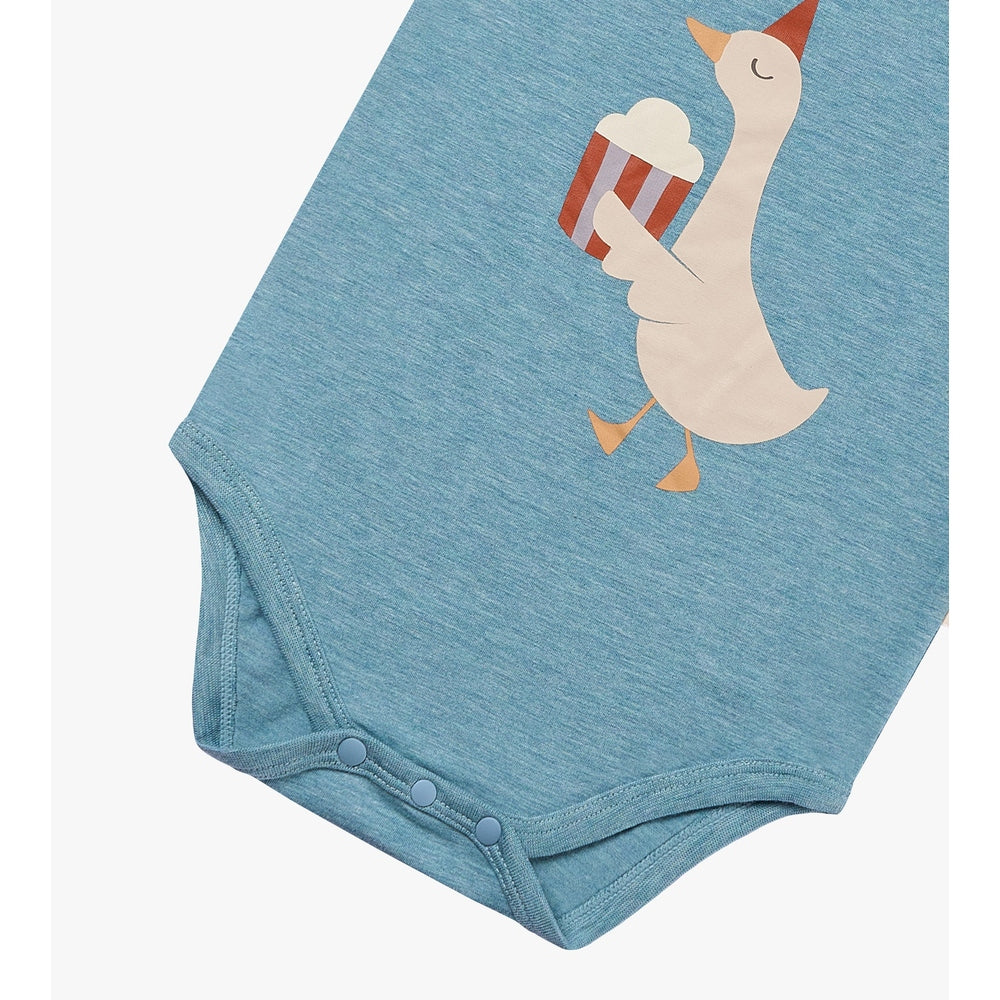 Petite Revery Onesie Meadow Green Popcorn Duck - Detail