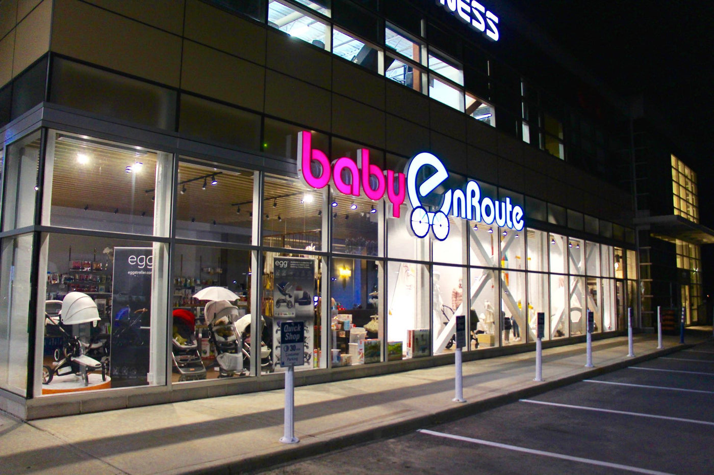 Exterior of the baby enRoute Ottawa store at night