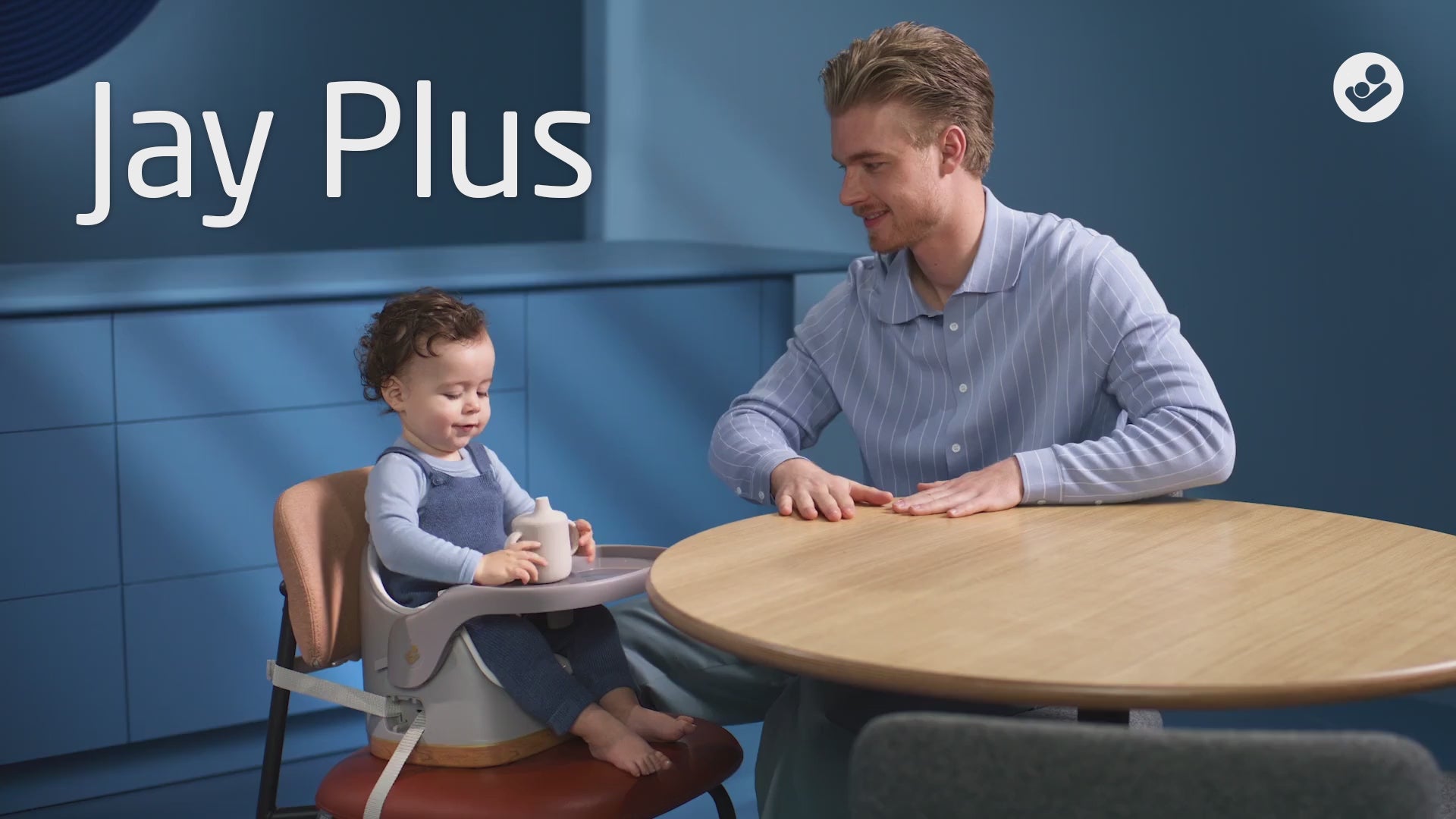 Maxi-Cosi Jay Plus 3-in-1 feeding booster video thumbnail