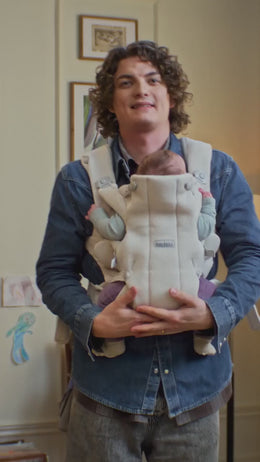 BabyBjörn Baby Carrier Hold