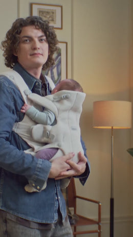 BabyBjörn Baby Carrier Hold