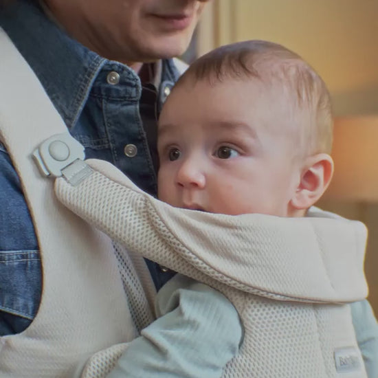 BabyBjörn Baby Carrier Hold