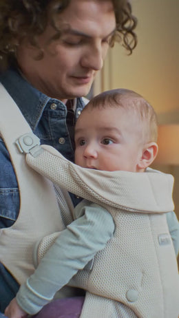 BabyBjörn Baby Carrier Hold