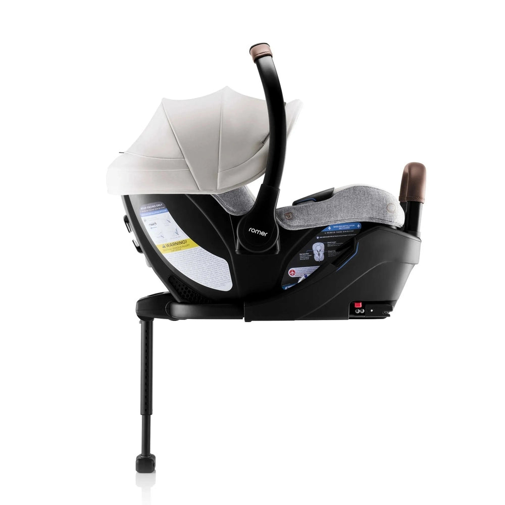 ROMER Versa Infant Car Seat Base with SecureLoc and Rigid LUAS, black base with extended stabilizing leg for stability.