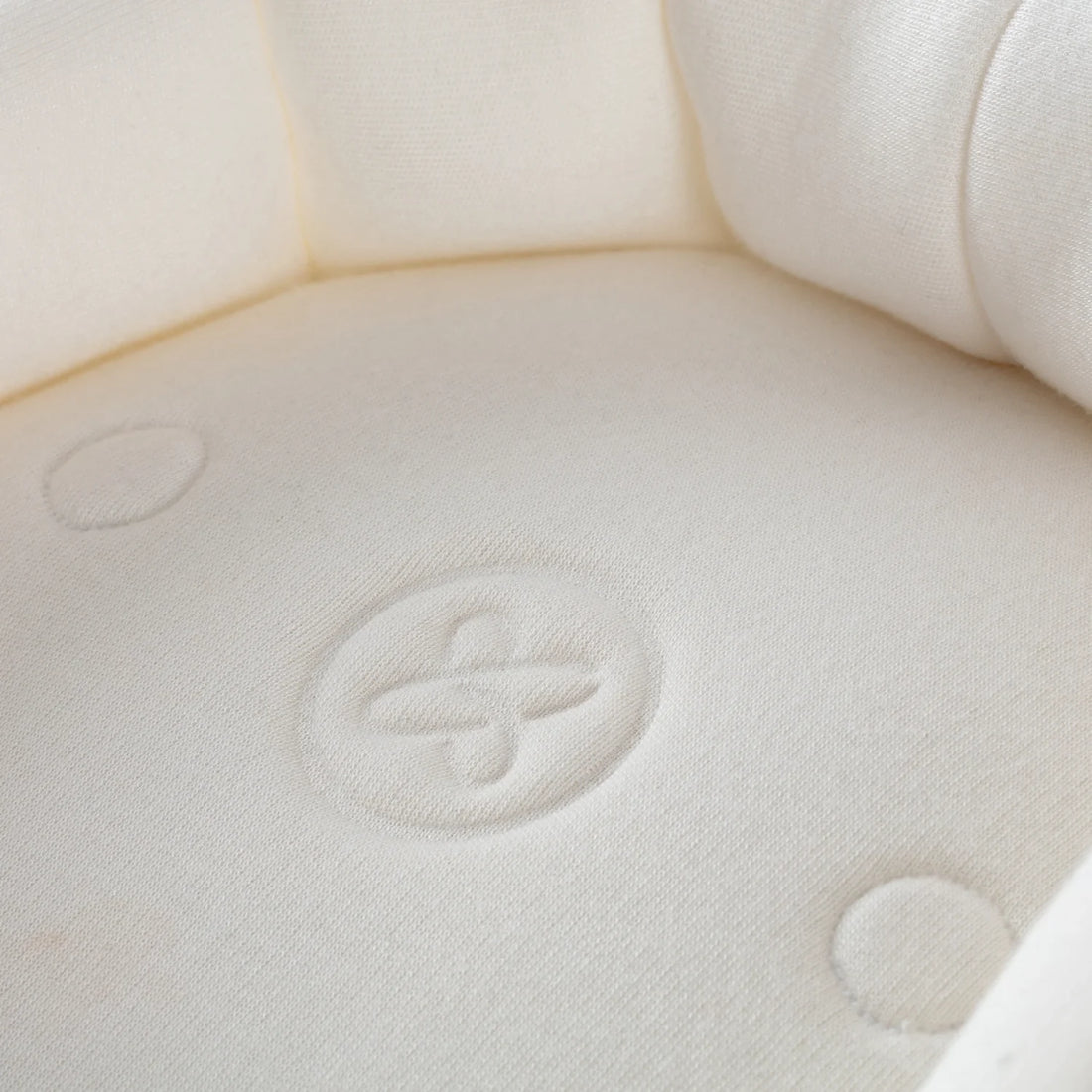 Silver Cross Reef Newborn Pod in Earth - official product image 4