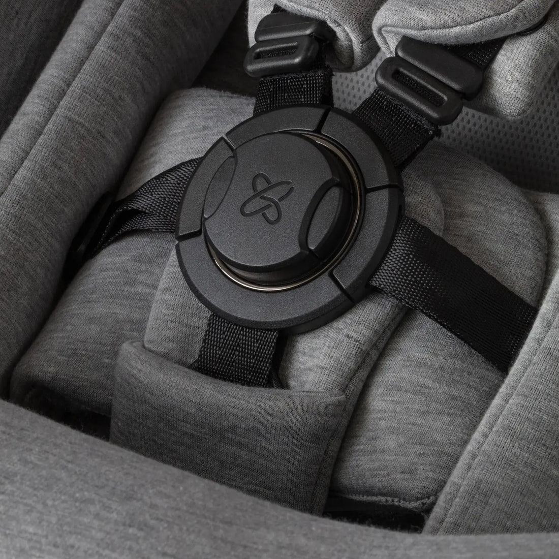 Silver Cross Reef Newborn Pod in Orbit - official product image 5