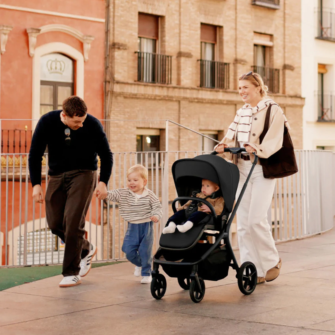 Silver Cross Breez Compact Bassinet in Black — family stroll with the Breez stroller
