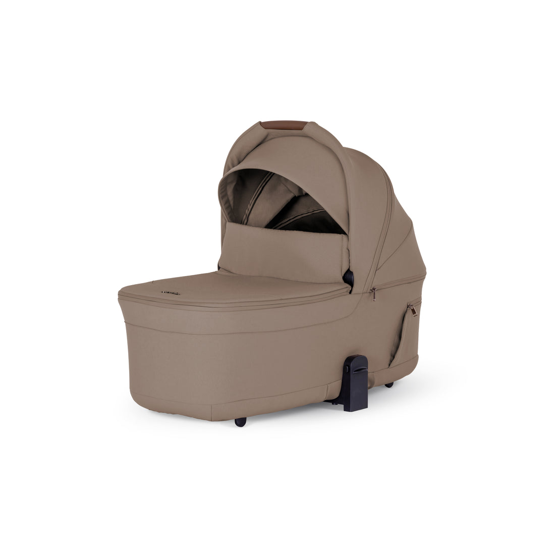 Silver Cross Breez Compact Bassinet in Champagne — bassinet three-quarter view