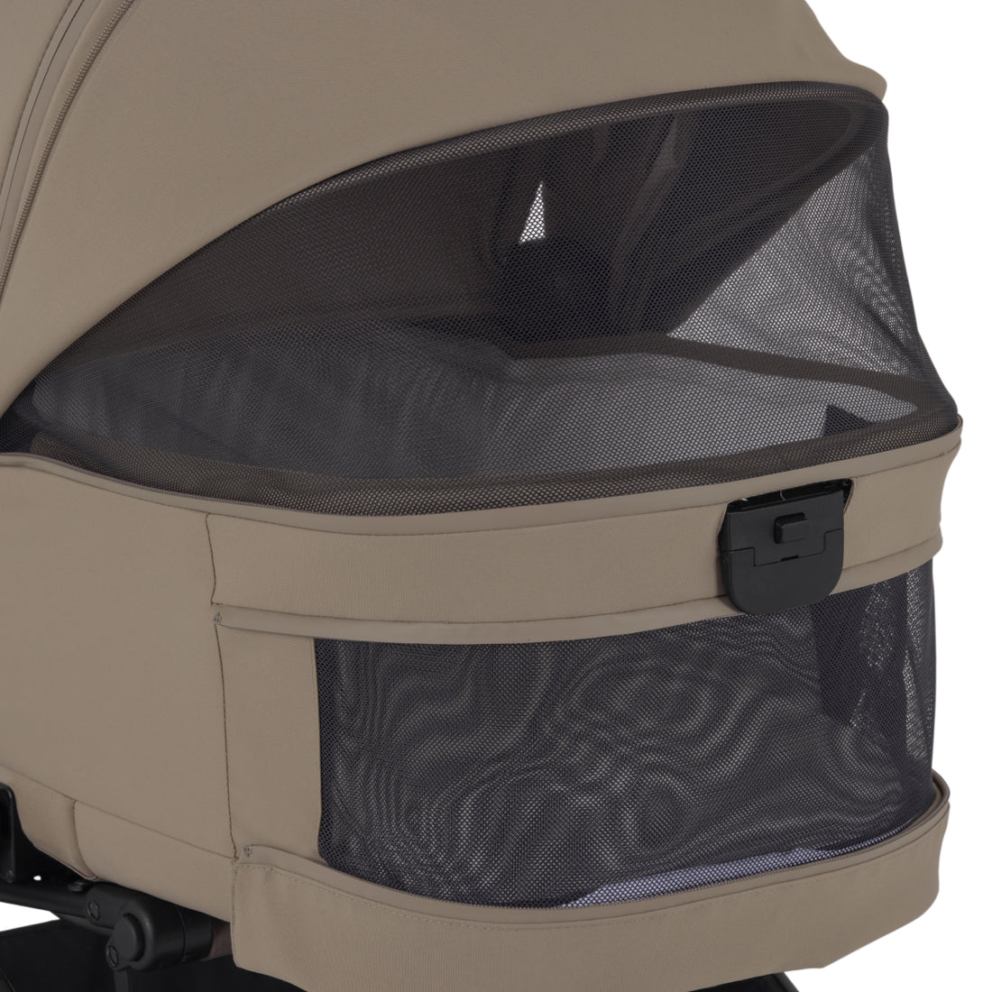 Silver Cross Nia Pod in Champagne — panoramic ventilation panel