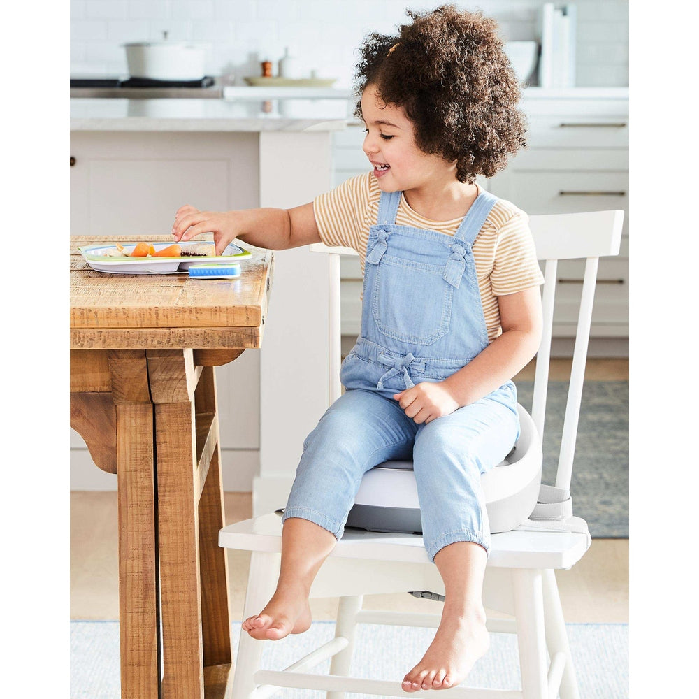 Skip Hop Sleek Seat Booster grey/white, compact toddler feeding seat for mealtime