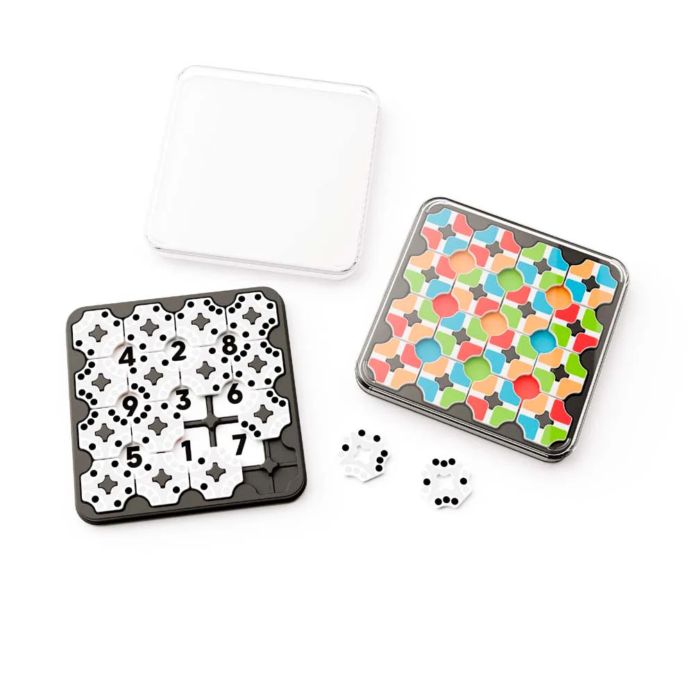 SMART GAMES Smart Games Quantum 2 In 1 Puzzle numbered board with stars, hexagonal tiles, and dice img 3/5