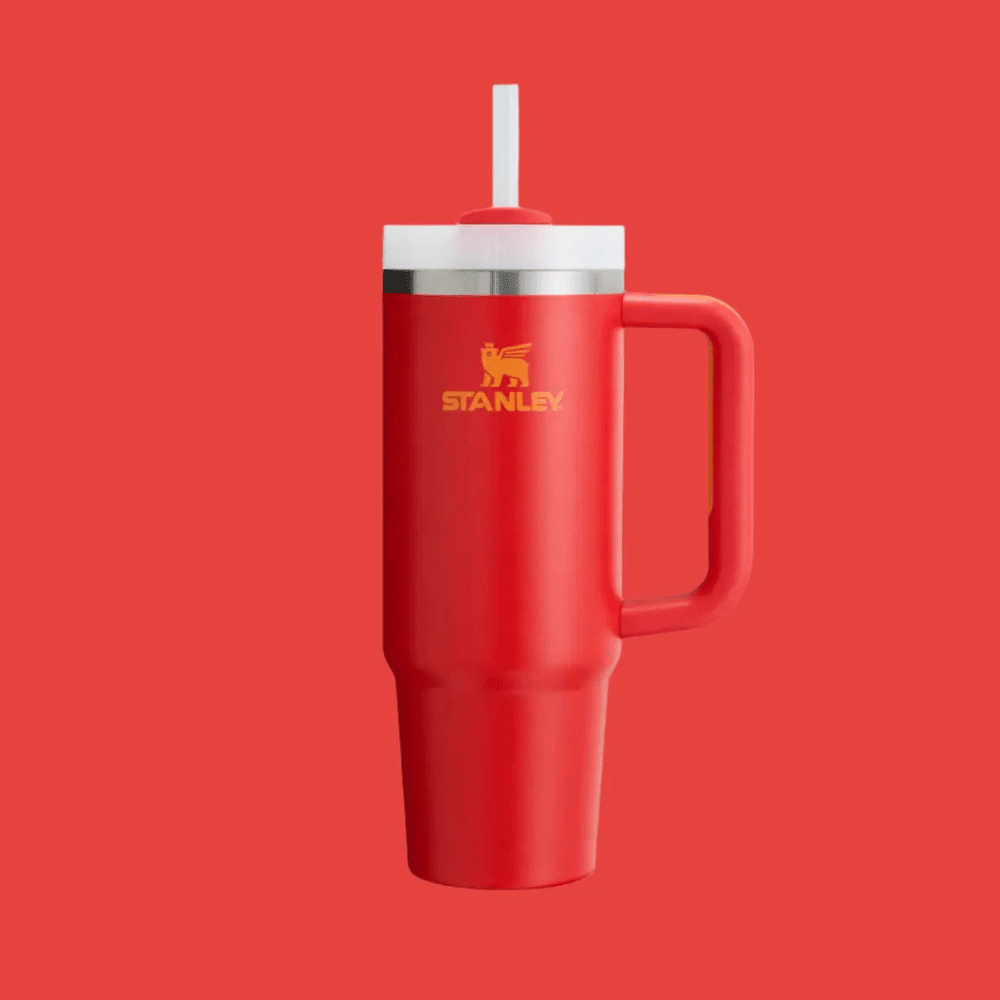 STANLEY The Quencher H2.0 Flowstate Tumbler 30 oz red with white lid and straw; side handle in view
