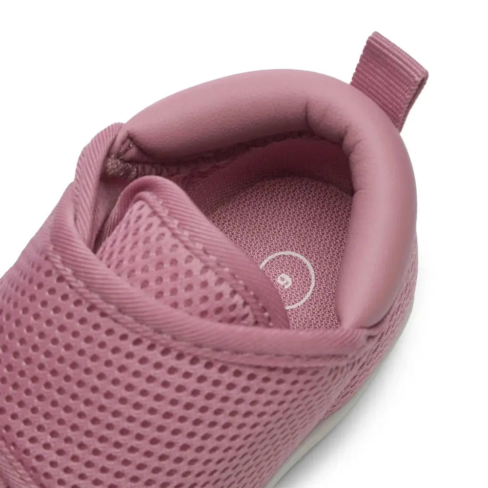 Stonz Cruiser Original Baby Shoes dusty rose; breathable mesh upper and cushioned ankle with pull tab.