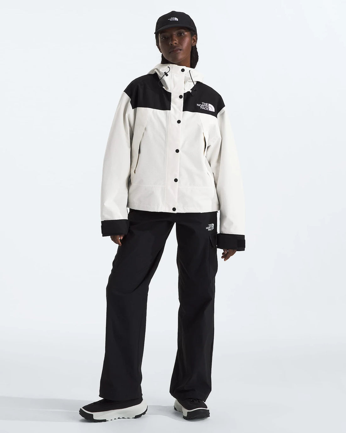 Women’s DRYVENT™ Mono Mountain Jacket in White Dune/TNF Black - Hero2