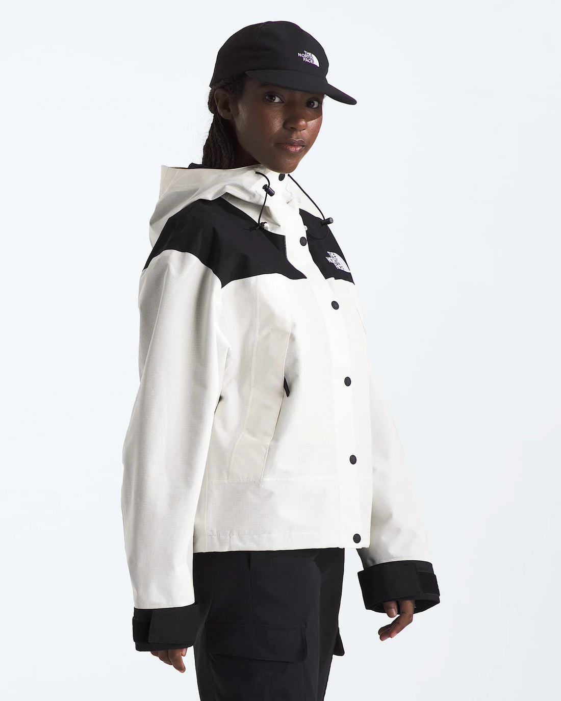 Women’s DRYVENT™ Mono Mountain Jacket in White Dune/TNF Black - Model34