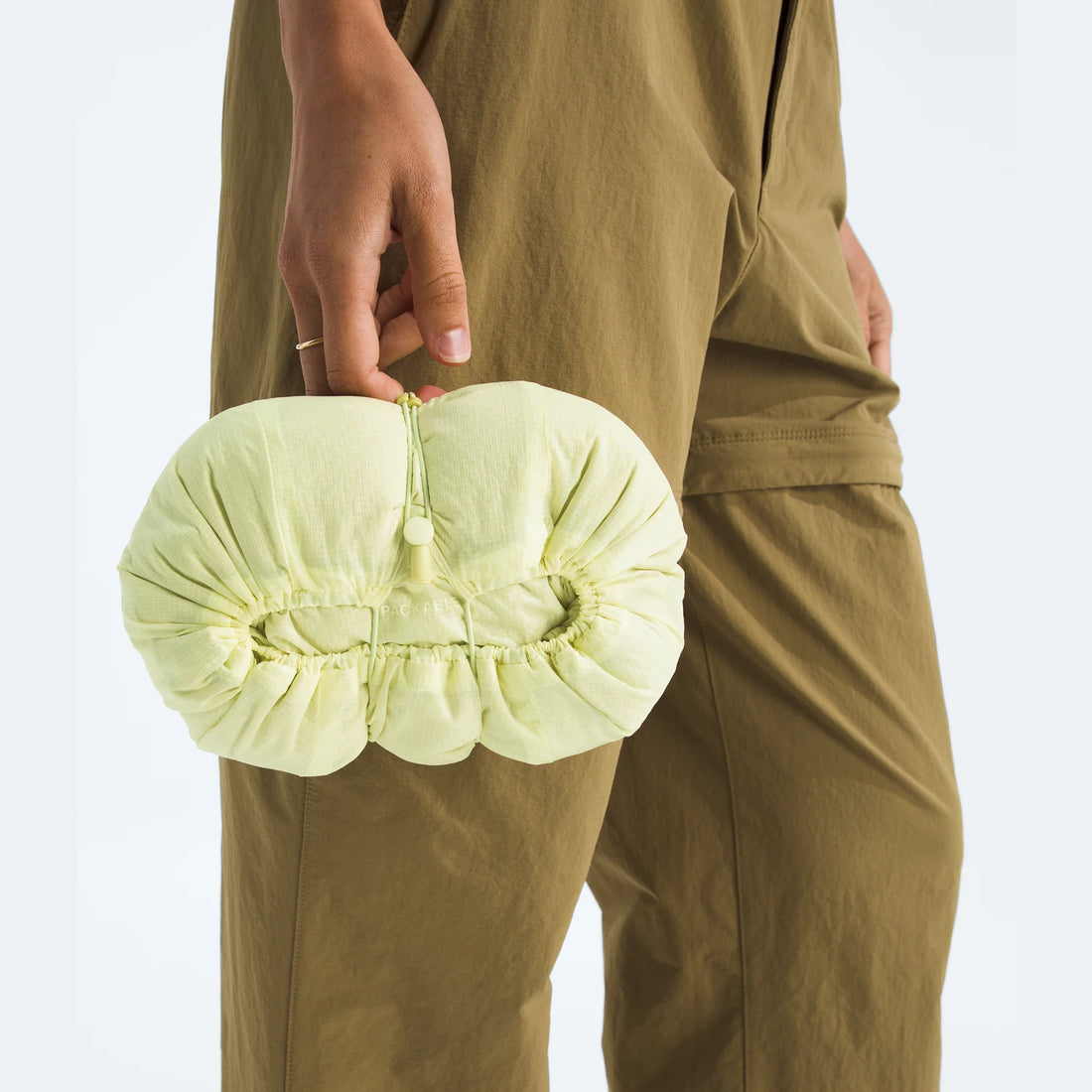 Official gallery — The North Face Women’s Ridgelite FUTUREFLEECE™ Wind Jacket - Lemon Mist/Pear — model alternate view