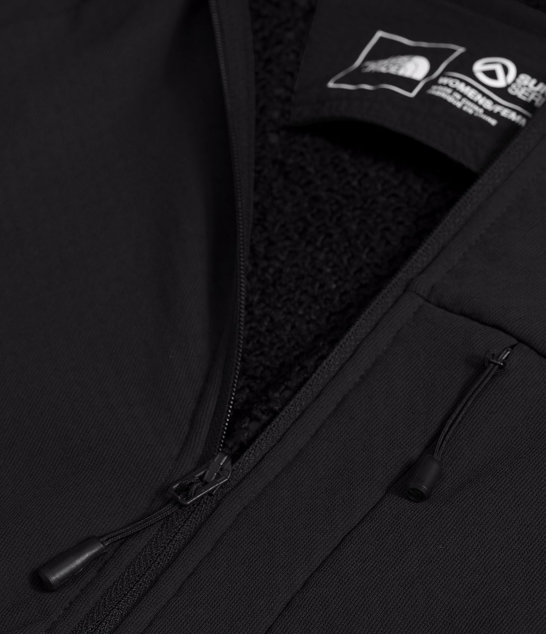 The North Face Women’s Summit Series FUTUREFLEECE Full-Zip Hoodie - TNF Black — chest zip pocket detail