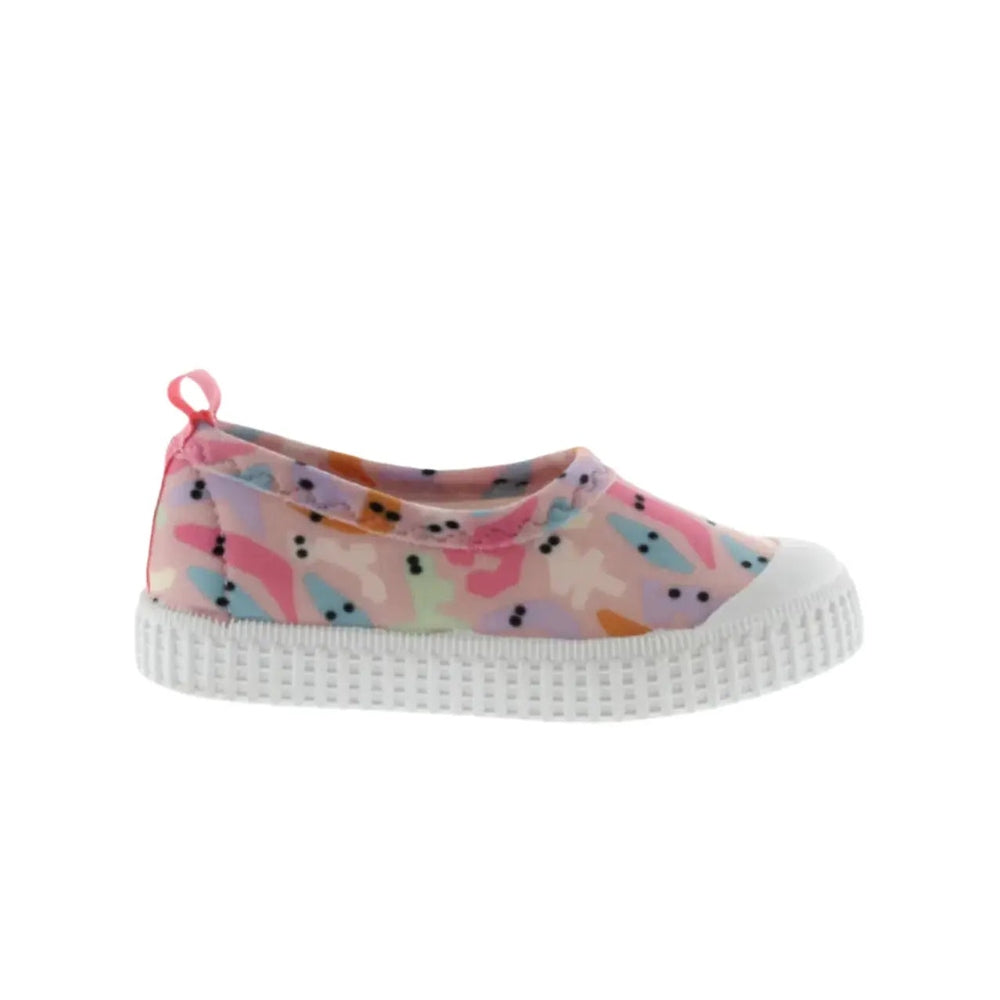 Victoria Neoprene Slippers Rosa slip-on with pink back pull tab and white textured sole.