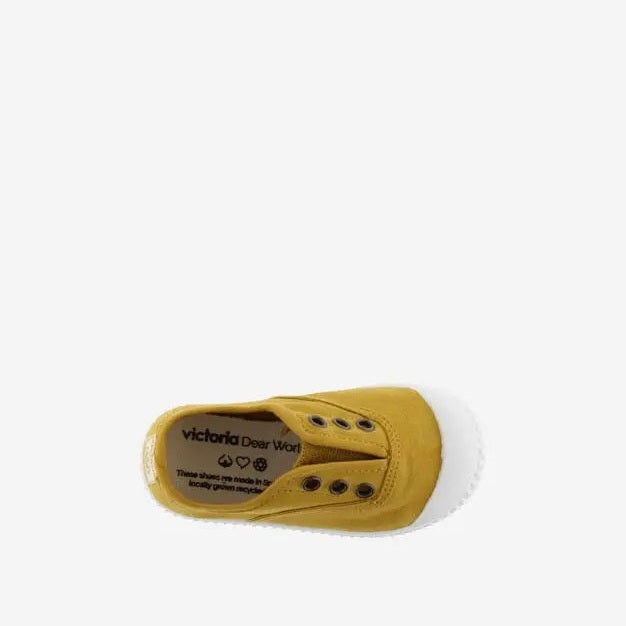 Victoria Shoes Rubber-Toecap Canvas Curry sneaker on white background, yellow canvas with rubber toe cap and eyelets.